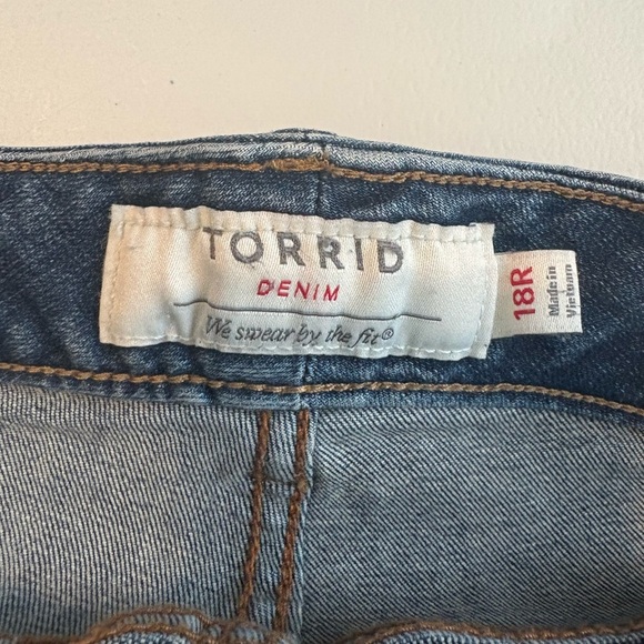 Torrid Jeans Ankle Skinny Destruction Size 18 Distressed EUC 0411 - Picture 11 of 13